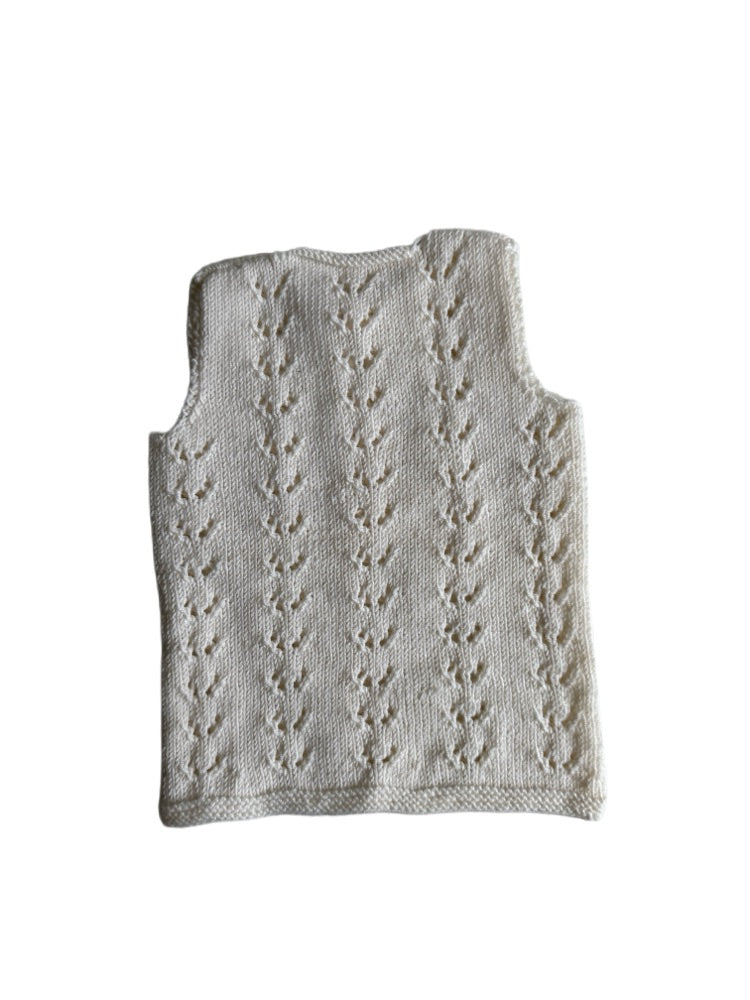Strikket babyvest str 3-6 mdr.